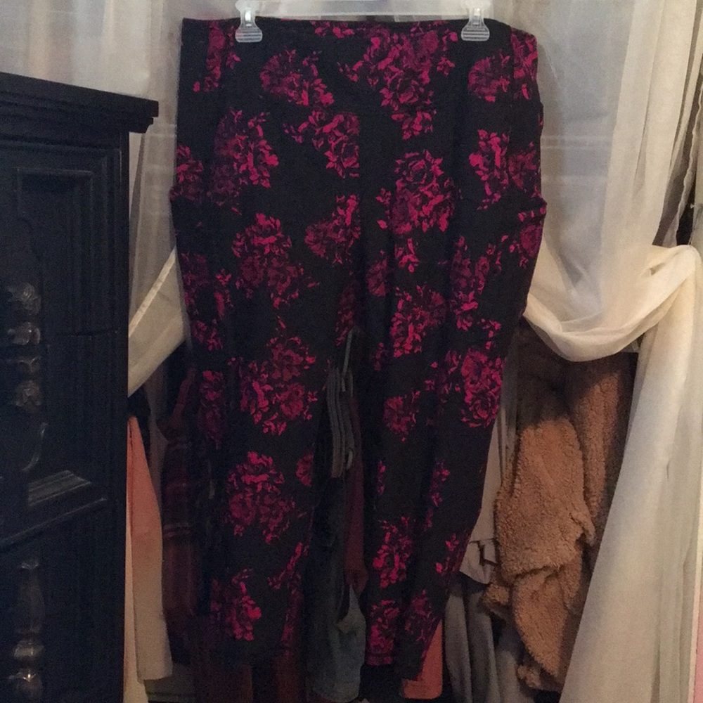 Torrid floral Active leggings with pockets